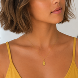 Nazar_Kette_minimalistisch_gold_an_Model