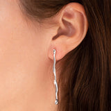 ohr mit Silber Ohrhänger in amorpher Form