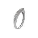 Detailansicht eckiger Silberring 925 – minimalistisches Design mit klaren Linien