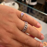Herz Ring 925 Silber Lila am Finger