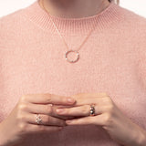Cluster Ring am Finger Rosegold vergoldet mit Zirkonia Steinen